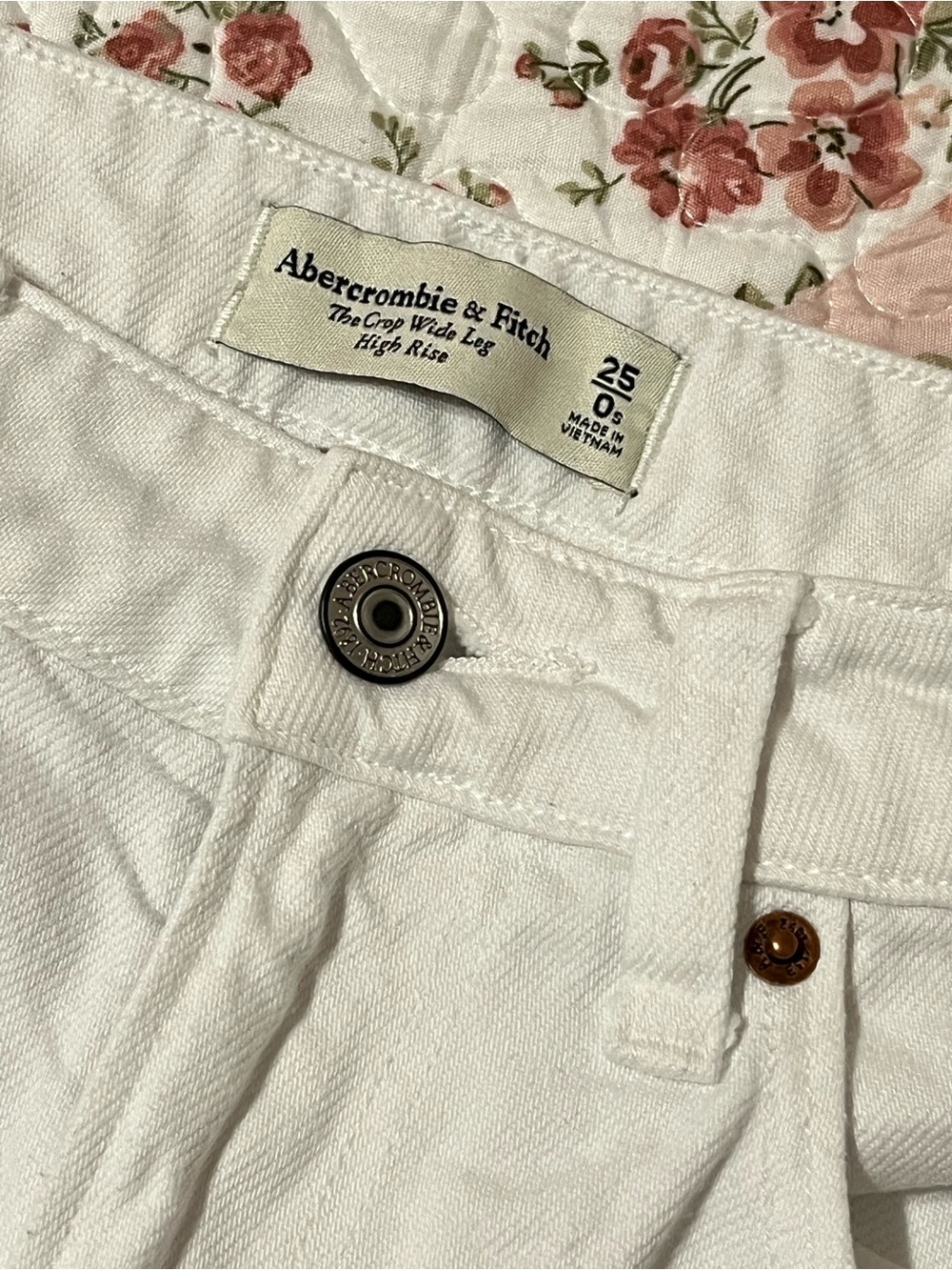 Abercrombie & Fitch High-Rise Crop Wide Leg Jeans